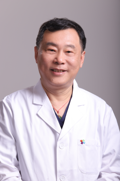 瑞泰口腔数字化种植技术 缺失牙患者当天换“新牙”