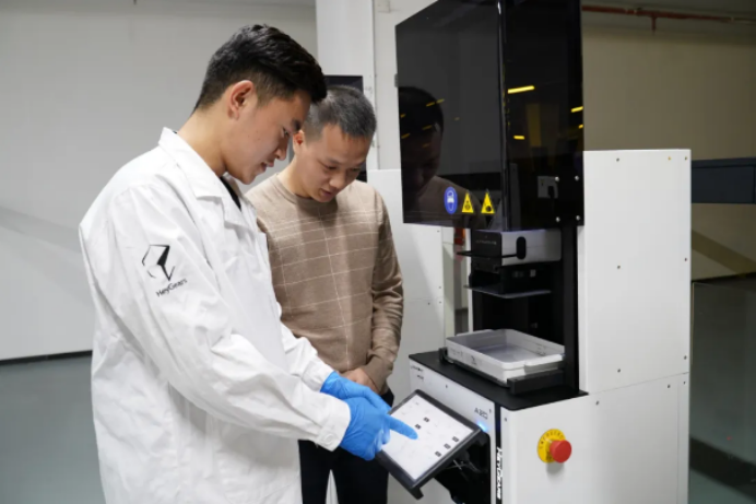 黑格科技与重庆华西牙科医院共建椅旁数字化解决方案