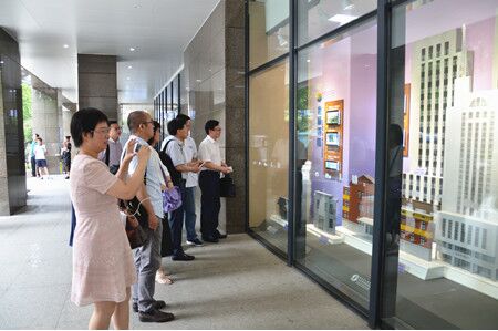 上海市口腔医院参访团来南京口院参观交流