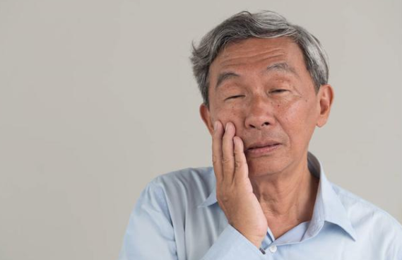 牙龈发炎怎么办？这八招学会缓解疼痛