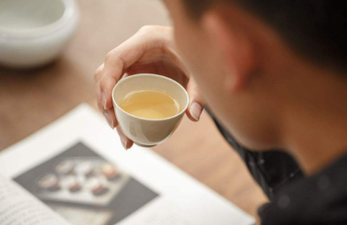 经常喝茶牙齿会变黄吗？这是真的么？